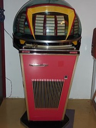 CHANTAL 1956 Swiss Made -AMI 200 - 1958 - Jukebox Center - Genève